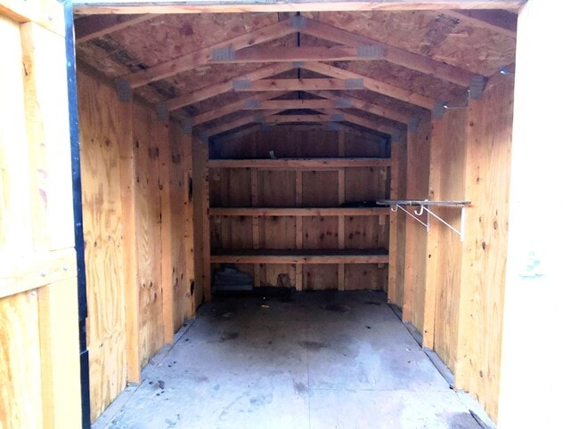 Building Photo - Updated 4 Bd 3 Ba Home in Sandy