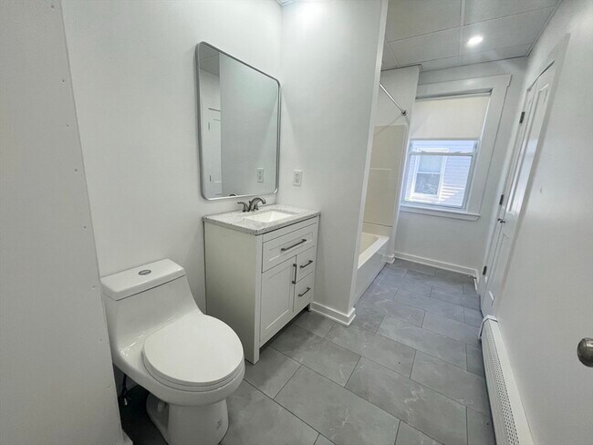 Building Photo - 27 Vernon St