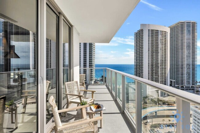 Building Photo - 4010 S Ocean Dr