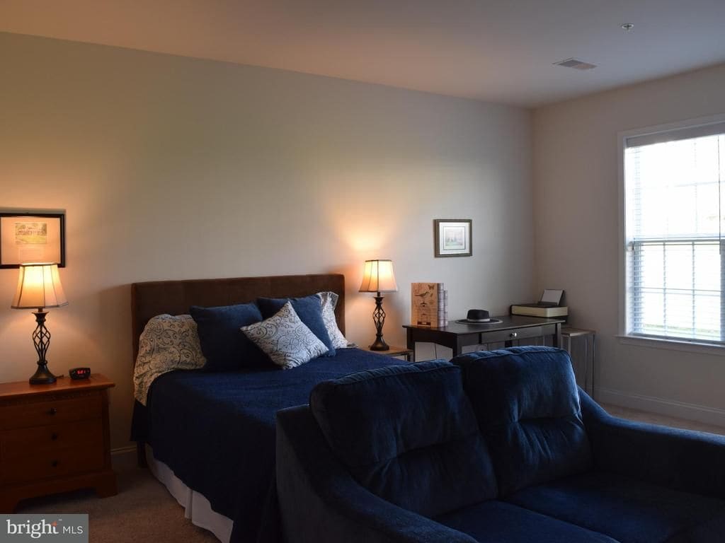 Building Photo - 690 Whitetail Dr