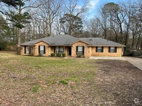 Building Photo - Located In Haughton! DOGWOOD!