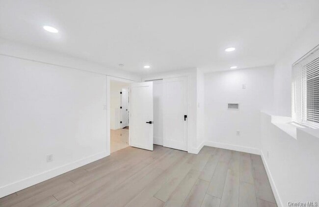 Building Photo - 29 Dillon Dr