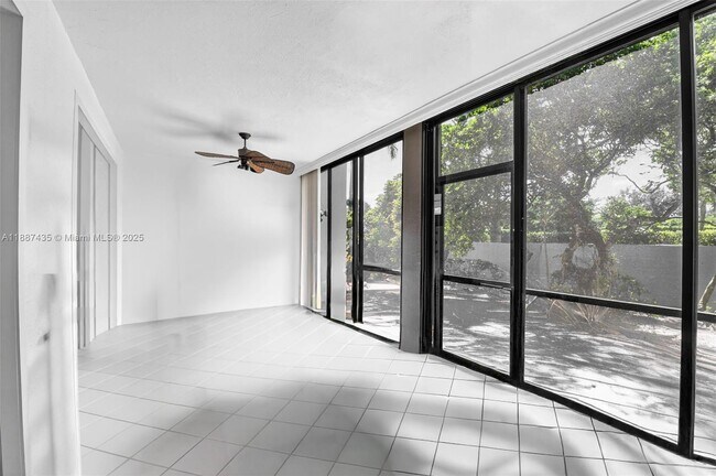 Building Photo - 11698 Briarwood Cir