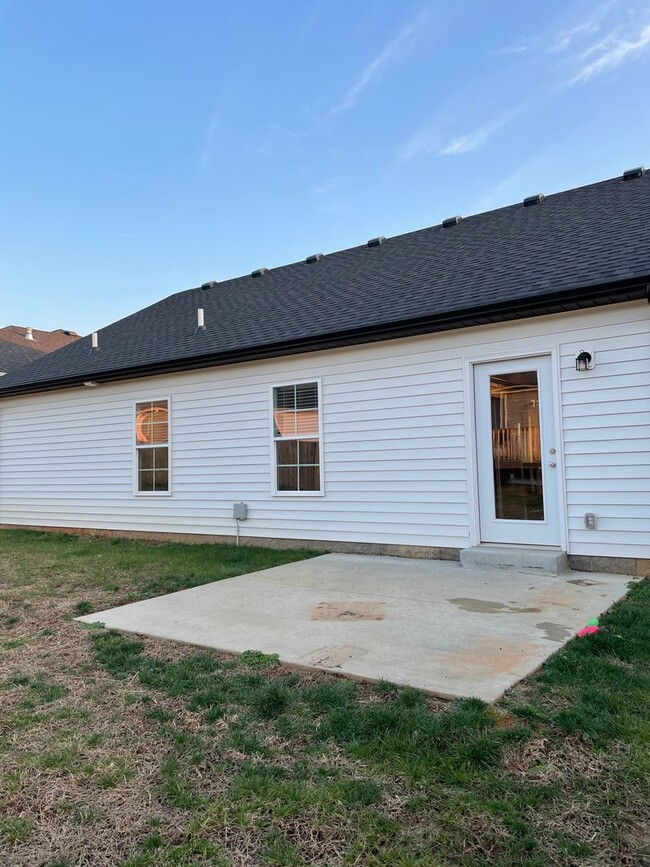 Building Photo - 774 River Birch Rd