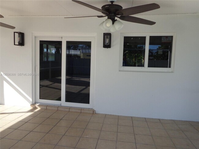 Building Photo - 1565 Thumb Point Dr