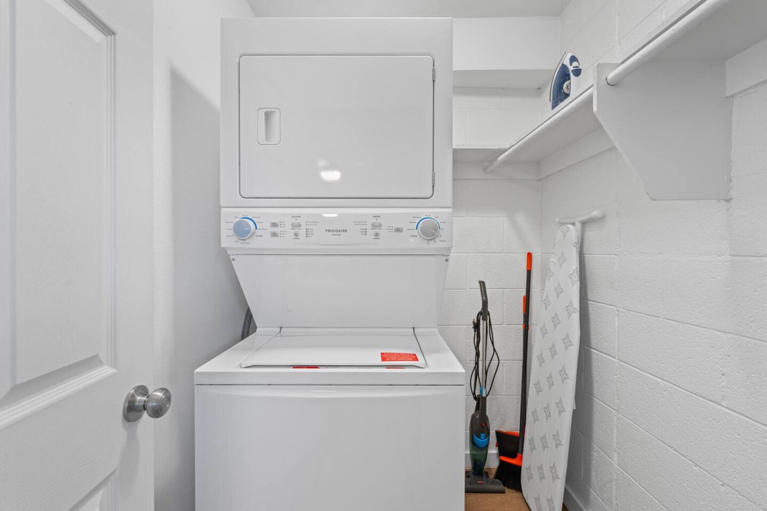 Building Photo - 1741 S Mill Ave