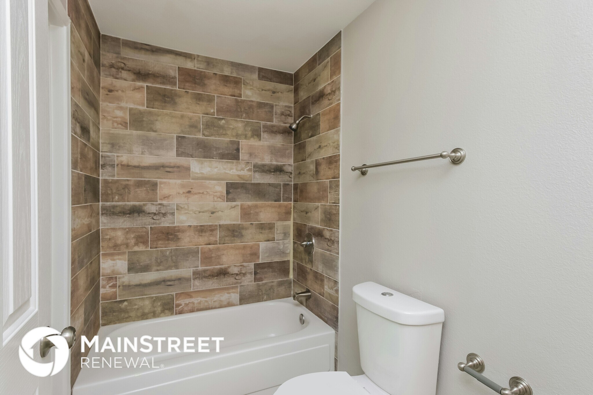 Building Photo - 8902 W Vernon Ave