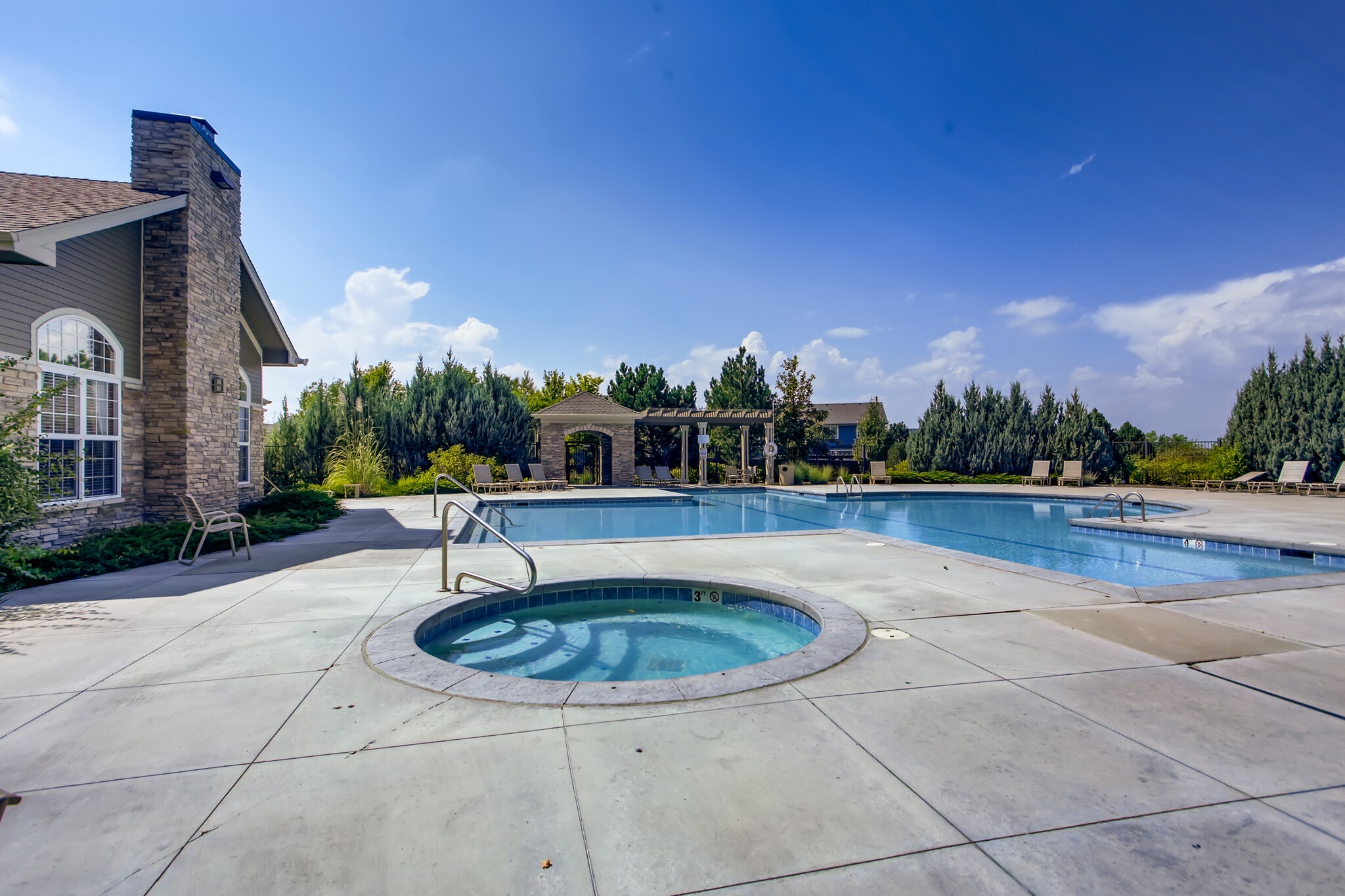 Building Photo - 1450 Blue Sky Way