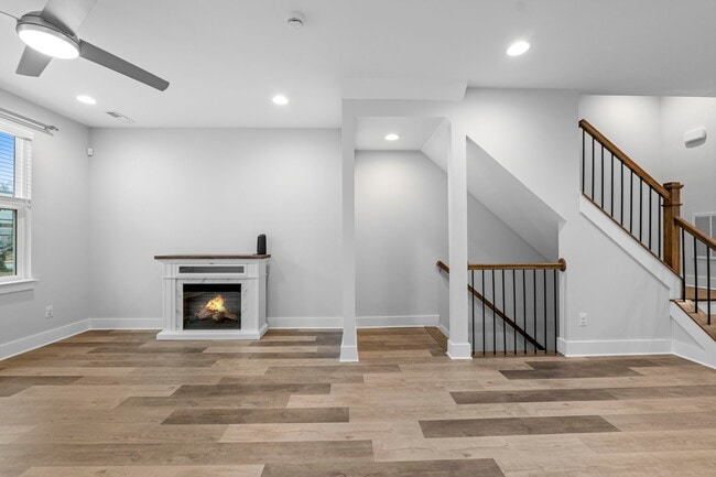 Building Photo - 644 W End Dr