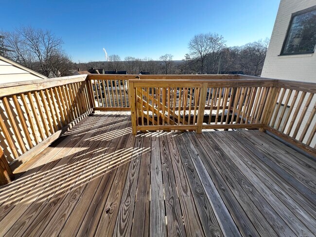 Building Photo - 204 S Main St