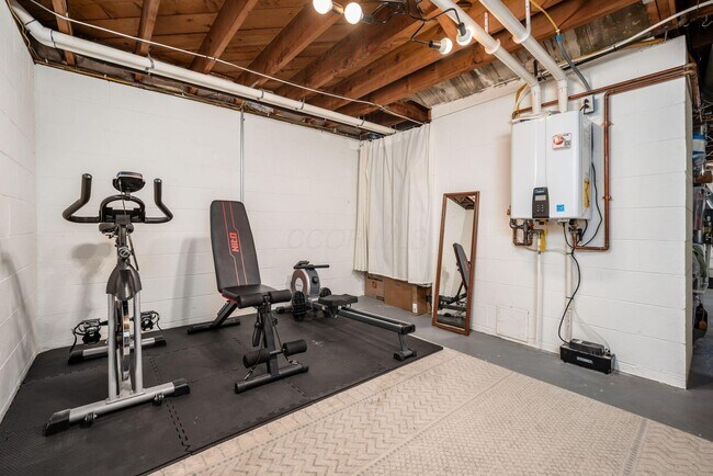 Building Photo - 258 N Sinsbury Dr