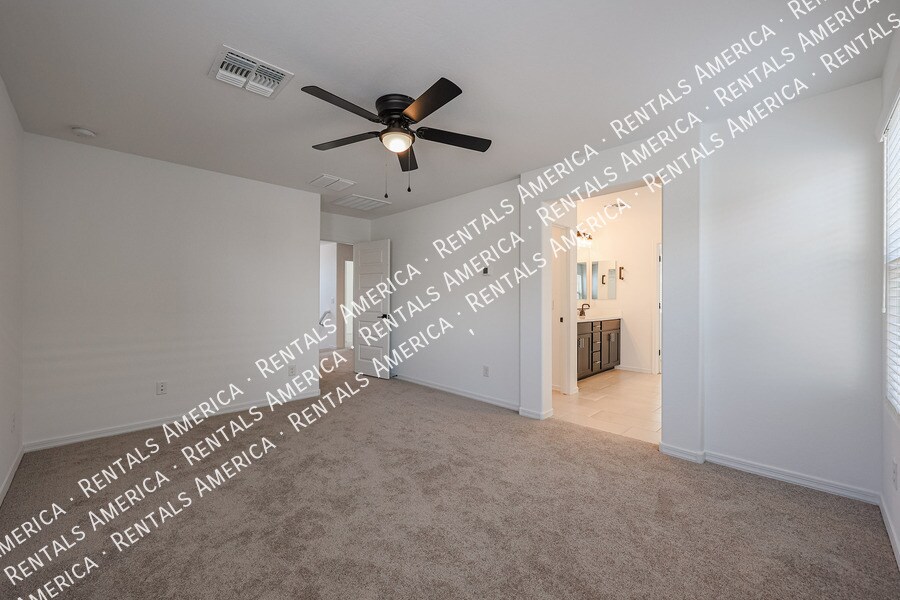 Building Photo - 3768 N 99th Dr