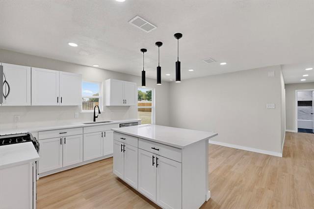 Building Photo - 208 Ponderosa Ln