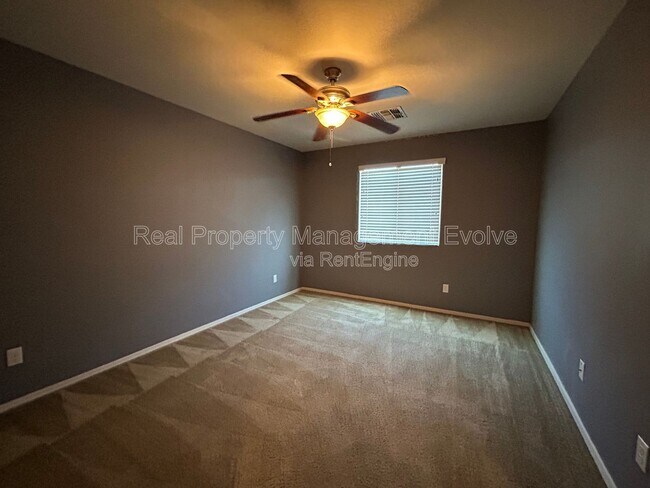 Building Photo - 2632 N 73rd Glen