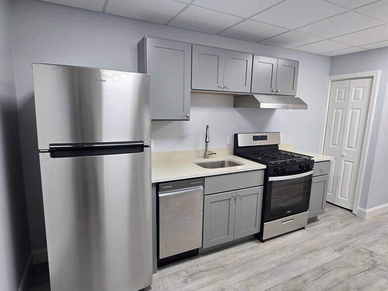 Building Photo - 5 Belknap St