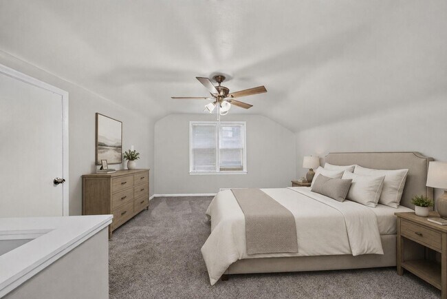 Building Photo - 17136 Birchcrest Dr