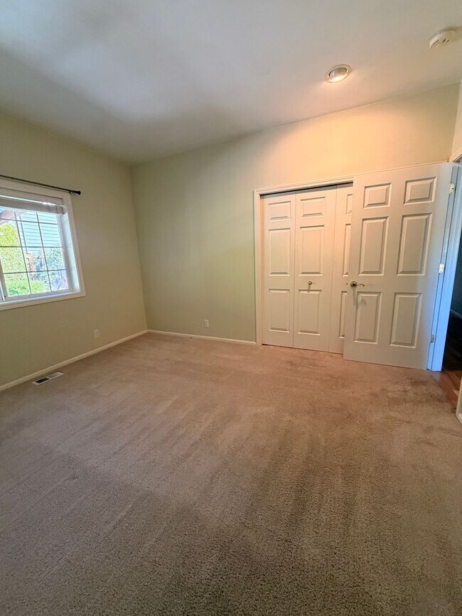 Building Photo - 3- Bedroom home in Hayden Bridge