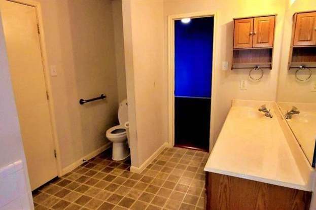 Building Photo - 5207 Riverwood Dr
