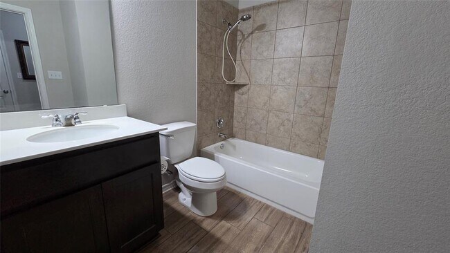 Building Photo - 232 Syrah Ct