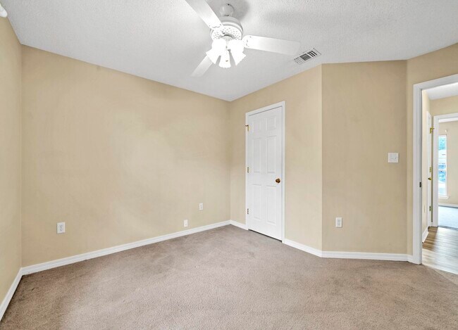 Building Photo - 9750 Parker Lake Cir