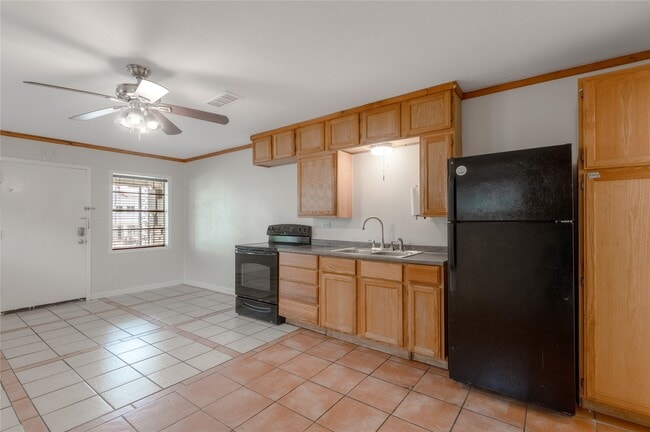 Building Photo - 1412 22nd St