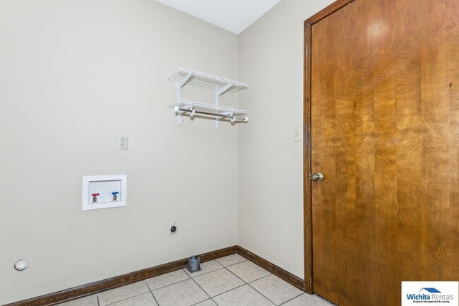 Building Photo - 3 bedroom duplex in Derby