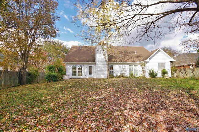 Building Photo - 115 Markum Ln