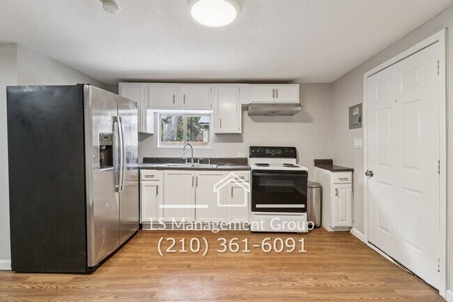 Building Photo - 622 Denver Blvd