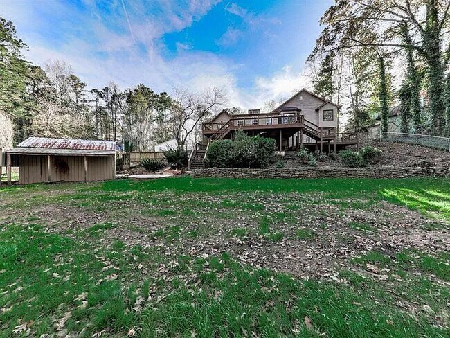 Building Photo - 2189 Chartwell Dr