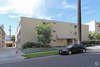 Building Photo - 117 N Hamilton Dr