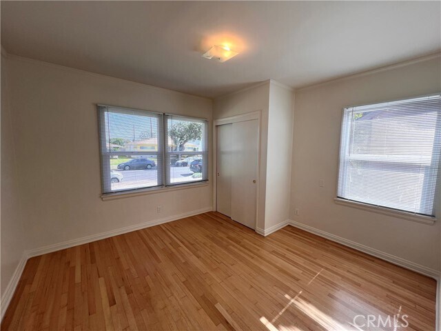 Building Photo - 5618 Fallsgrove St