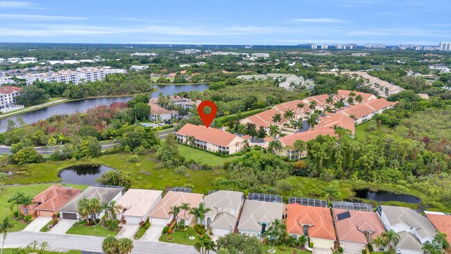 Building Photo - 28650 Carriage Home Dr