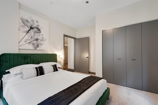 Building Photo - 19 S LaSalle St