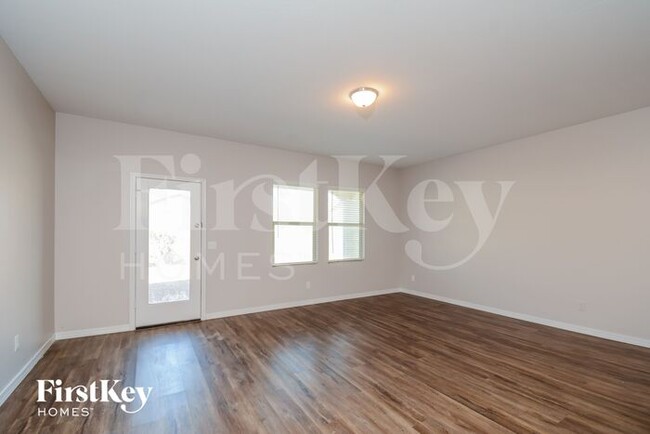 Building Photo - 228 N 199th Ln