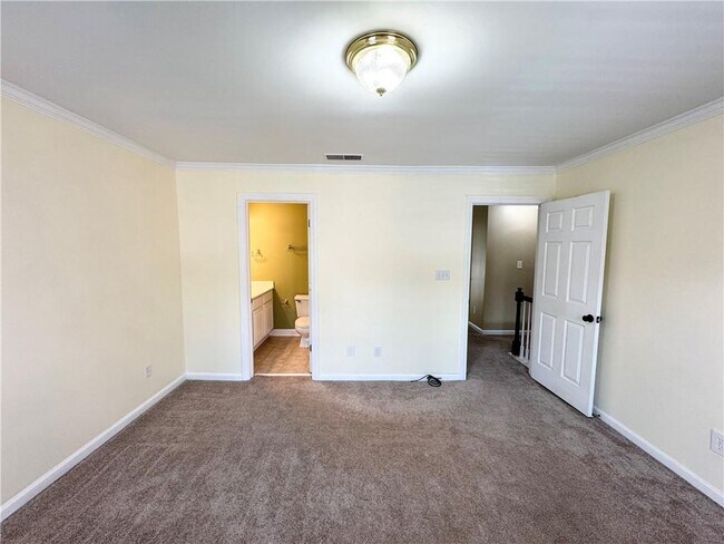 Building Photo - 84 Mt Vernon Cir