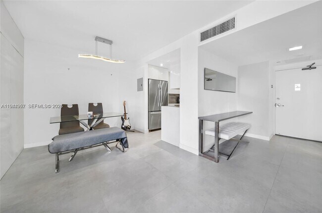 Building Photo - 1200 West Ave