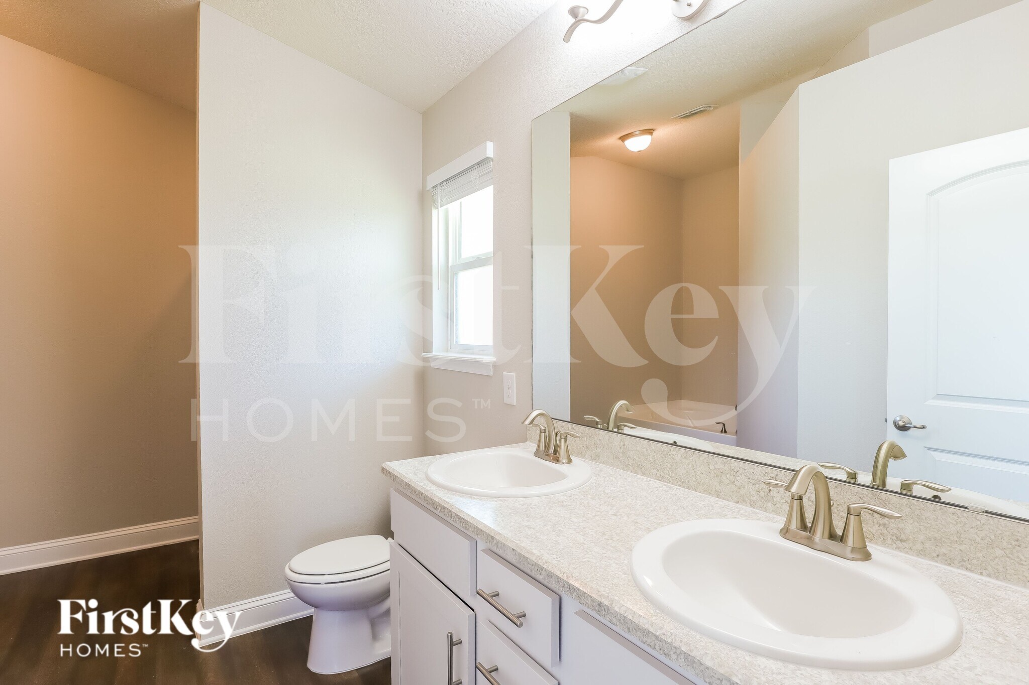 Building Photo - 78109 Saddle Rock Rd