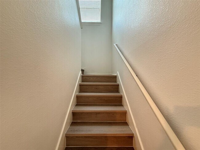 Building Photo - 1714 Lost Maples Loop