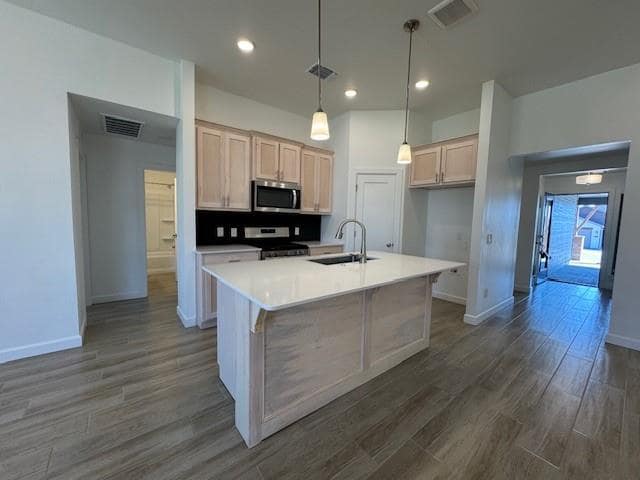 Building Photo - 2804 S Bowling Dr