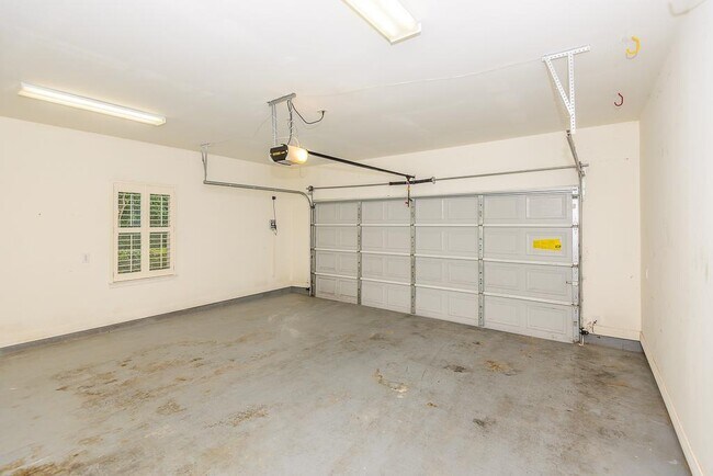 Building Photo - 12330 Timber Hollow