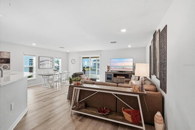 Building Photo - 2731 Idyll Lks Cir