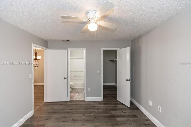 Building Photo - 623 Dory Ln