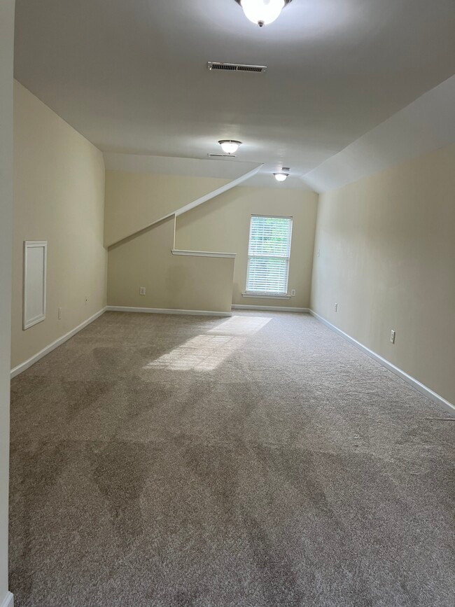 Building Photo - 216 Hammond Wood Pl
