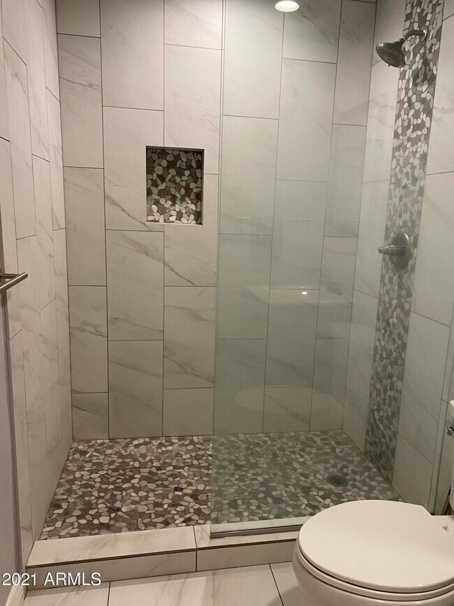 Building Photo - 7429 E Almeria Rd