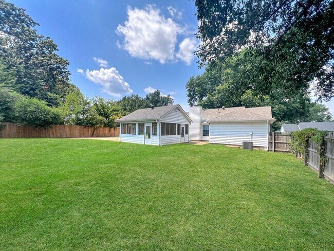 Building Photo - 8840 Cypress Cove