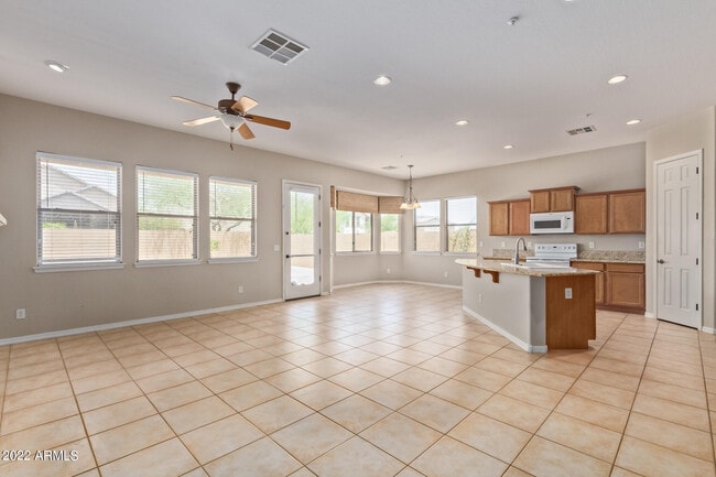 Building Photo - 13582 S 184th Ave