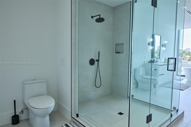 Building Photo - 160 Isle of Venice Dr