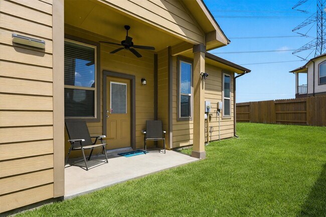 Building Photo - 28027 Rocky Heights Dr