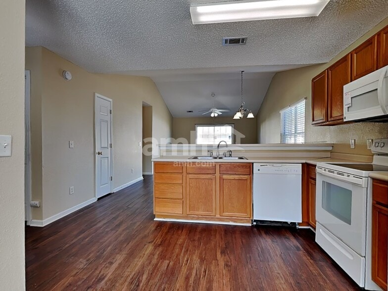 Building Photo - 64 Cordage Cir