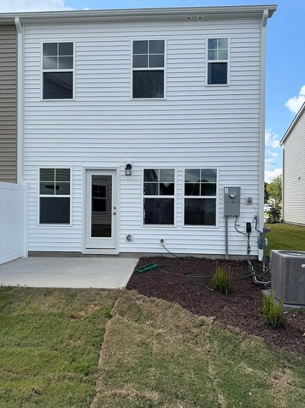 Building Photo - 182 Golden Arms Dr
